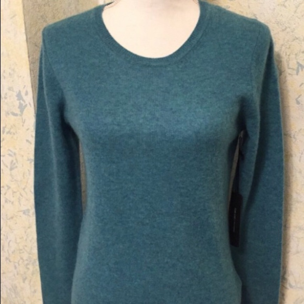 Teal blue Tahari Cashmere Sweater